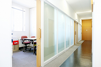 office-img